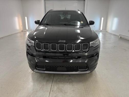 2023 Jeep Compass Altitude