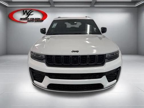 Bright White Clearcoat 2026 Jeep Grand Cherokee Limited