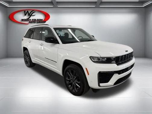 Bright White Clearcoat 2026 Jeep Grand Cherokee Limited