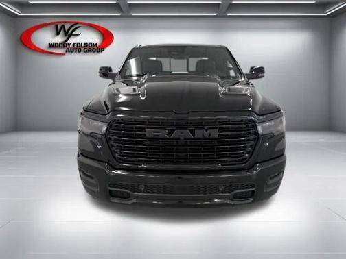 Diamond Black Crystal Pearlcoat 2026 RAM 1500 Laramie
