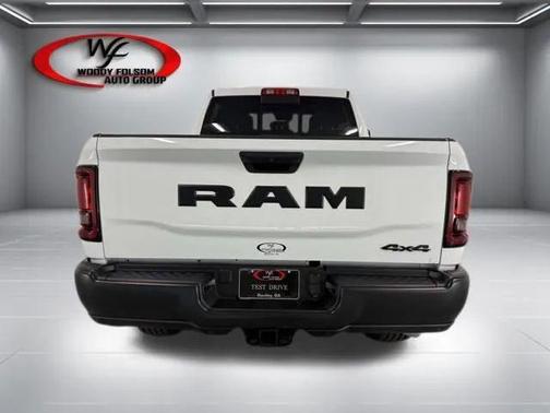 Bright White Clearcoat 2026 RAM 3500 Tradesman Crew Cab 4x4 6'4' Box