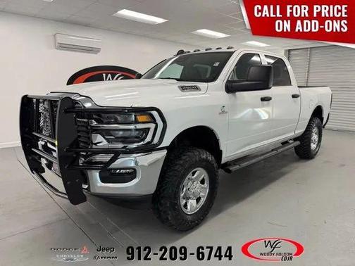 2026 RAM 2500 Tradesman Crew Cab 4x4 6'4' Box