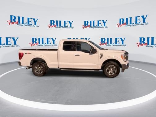 OXFORD WHITE 2022 Ford F-150 XLT