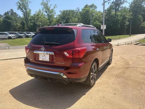 2020 Nissan Pathfinder Platinum 2WD