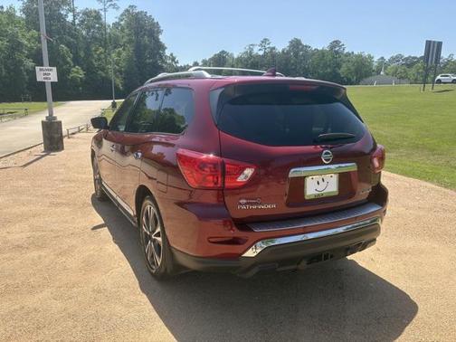 2020 Nissan Pathfinder Platinum 2WD