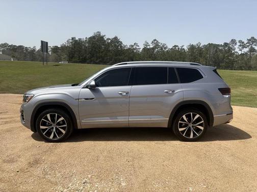 2024 Volkswagen Atlas 2.0T SEL Premium R-Line 4MOTION