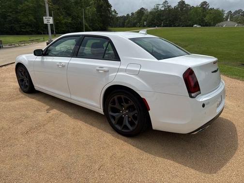 2020 Chrysler 300 S