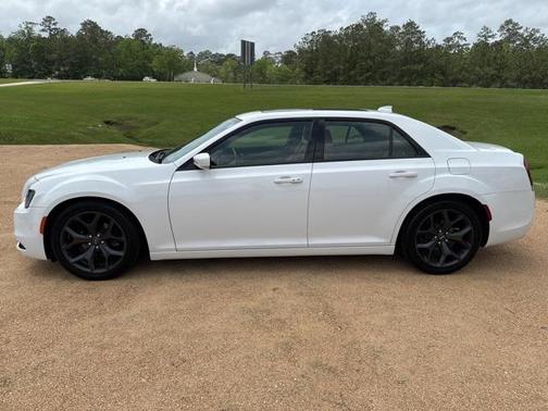 2020 Chrysler 300 S