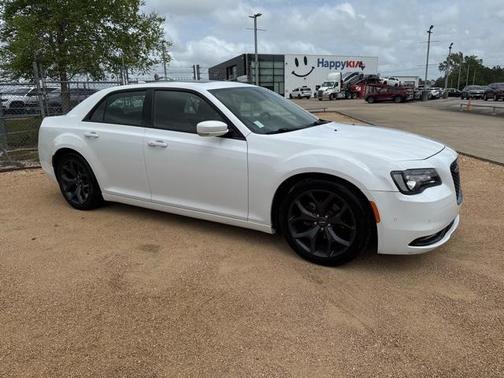 2020 Chrysler 300 S