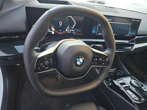 2025 BMW 530 xDrive