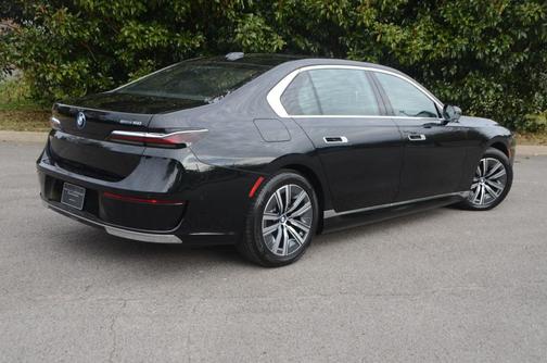 2024 BMW i7 eDrive50