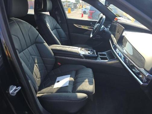 2024 BMW i7 eDrive50