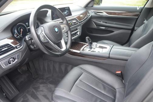 2018 BMW 740e xDrive iPerformance