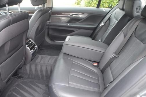 2018 BMW 740e xDrive iPerformance