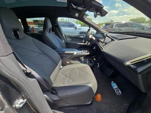 2025 BMW iX xDrive50