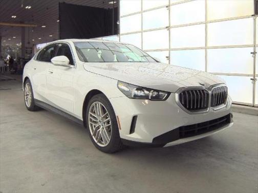 2025 BMW 530 i