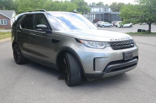Silicon Silver Premium Metallic 2018 Land Rover Discovery HSE