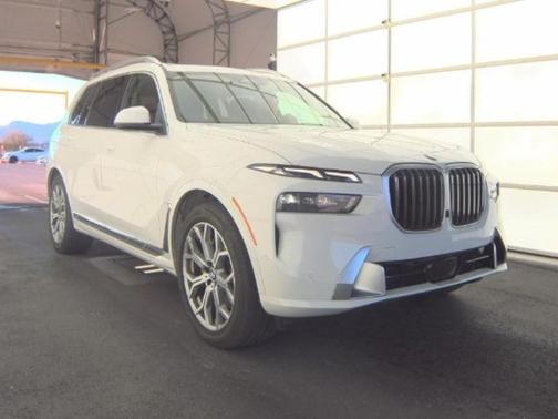 Alpine White 2025 BMW X7 xDrive40i