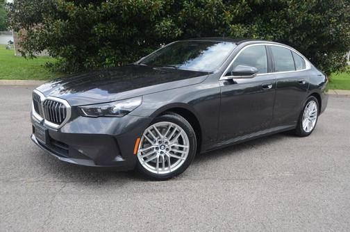 2025 BMW 530 i