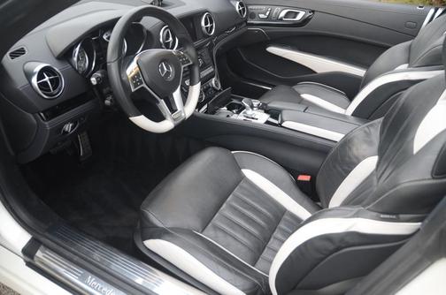 2015 Mercedes-Benz SL-Class SL 550 Roadster White Arrow Edition (MSRP$119,675)