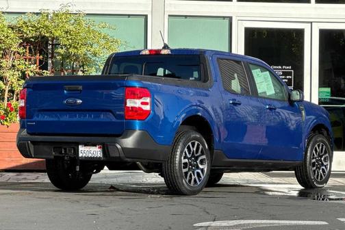 2023 Ford Maverick Lariat