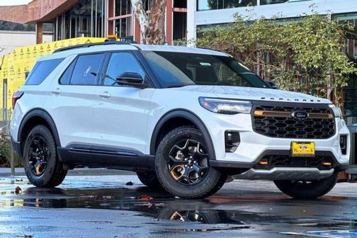 Space White Metallic 2026 Ford Explorer Tremor