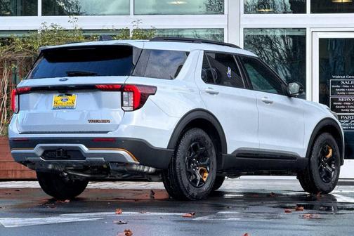 Space White Metallic 2026 Ford Explorer Tremor