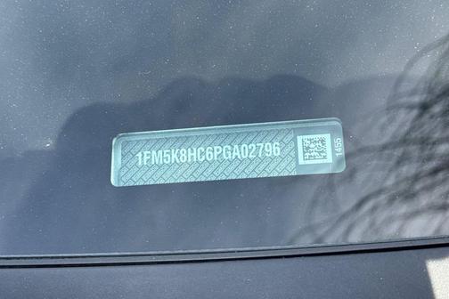 Iconic Silver Metallic 2023 Ford Explorer Platinum