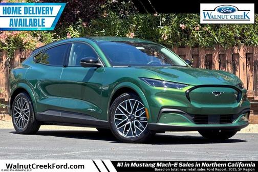 Eruption Green Metallic 2026 Ford Mustang Mach-E Premium