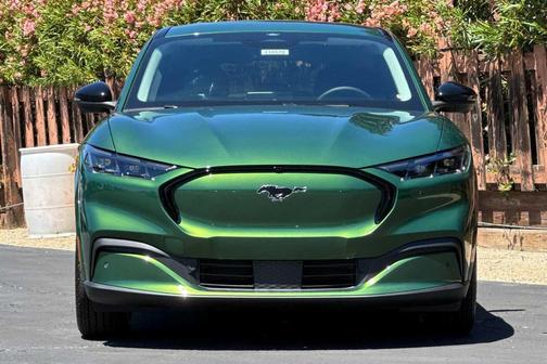Eruption Green Metallic 2026 Ford Mustang Mach-E Premium