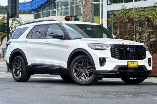 Star White Metallic Tri-Coat 2026 Ford Explorer ST