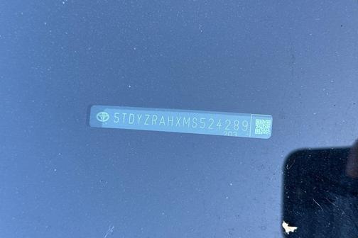 Magnetic Gray Metallic 2021 Toyota Highlander Limited