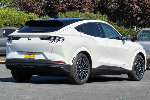 Star White Metallic Tri-Coat 2026 Ford Mustang Mach-E Premium
