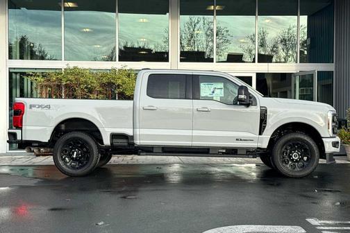 Avalanche 2026 Ford F-250 Lariat
