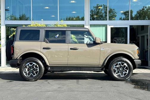 Marsh Gray 2026 Ford Bronco Outer Banks