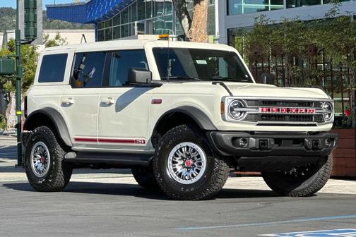 Wimbledon White 2026 Ford Bronco Outer Banks