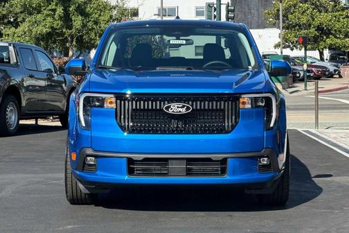 Velocity Blue 2025 Ford Maverick Lobo Standard