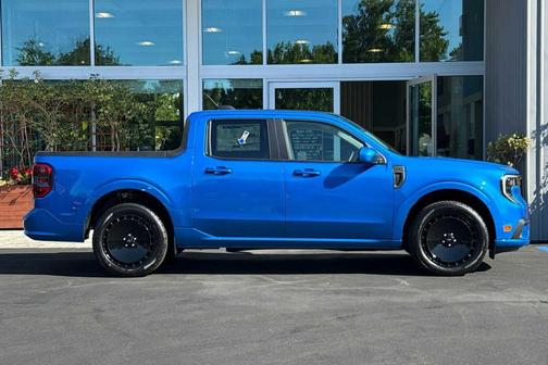 2025 Ford Maverick Lobo Standard