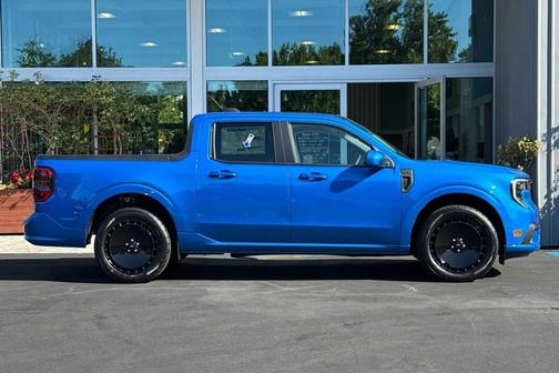Velocity Blue 2025 Ford Maverick Lobo Standard