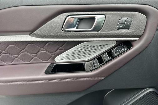 Carbonized Gray Metallic 2026 Ford Explorer Platinum