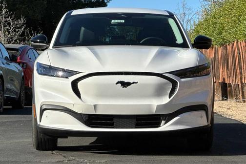 Star White Metallic Tri-Coat 2026 Ford Mustang Mach-E Select