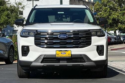 Star White Metallic Tri-Coat 2026 Ford Explorer Active
