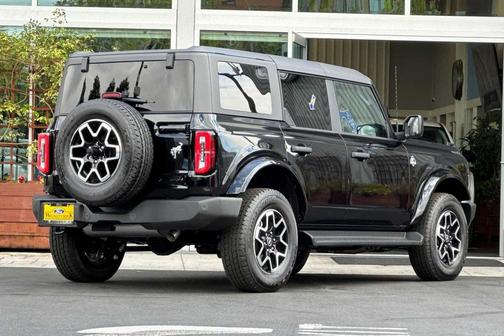 Shadow Black 2026 Ford Bronco Outer Banks