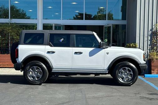 Oxford White 2026 Ford Bronco Big Bend