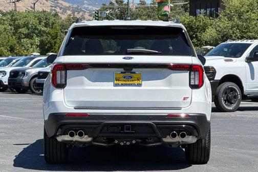 Star White Metallic Tri-Coat 2026 Ford Explorer ST