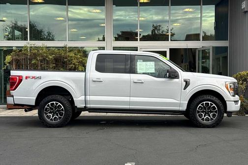 Space White Metallic 2022 Ford F-150 XLT