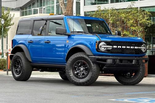 Velocity Blue Metallic 2026 Ford Bronco Badlands