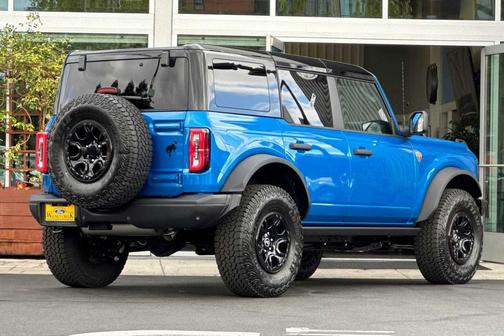 Velocity Blue Metallic 2026 Ford Bronco Badlands