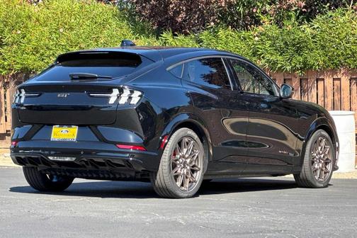 2025 Ford Mustang Mach-E GT