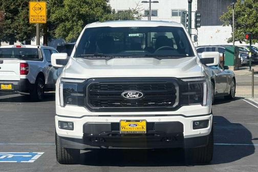 Star White Metallic Tri-Coat 2026 Ford F-150 Lariat